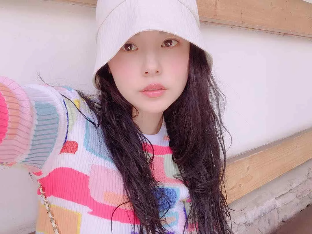 Min Hyo Rin - min-hyo-rin-sexy-21.webp